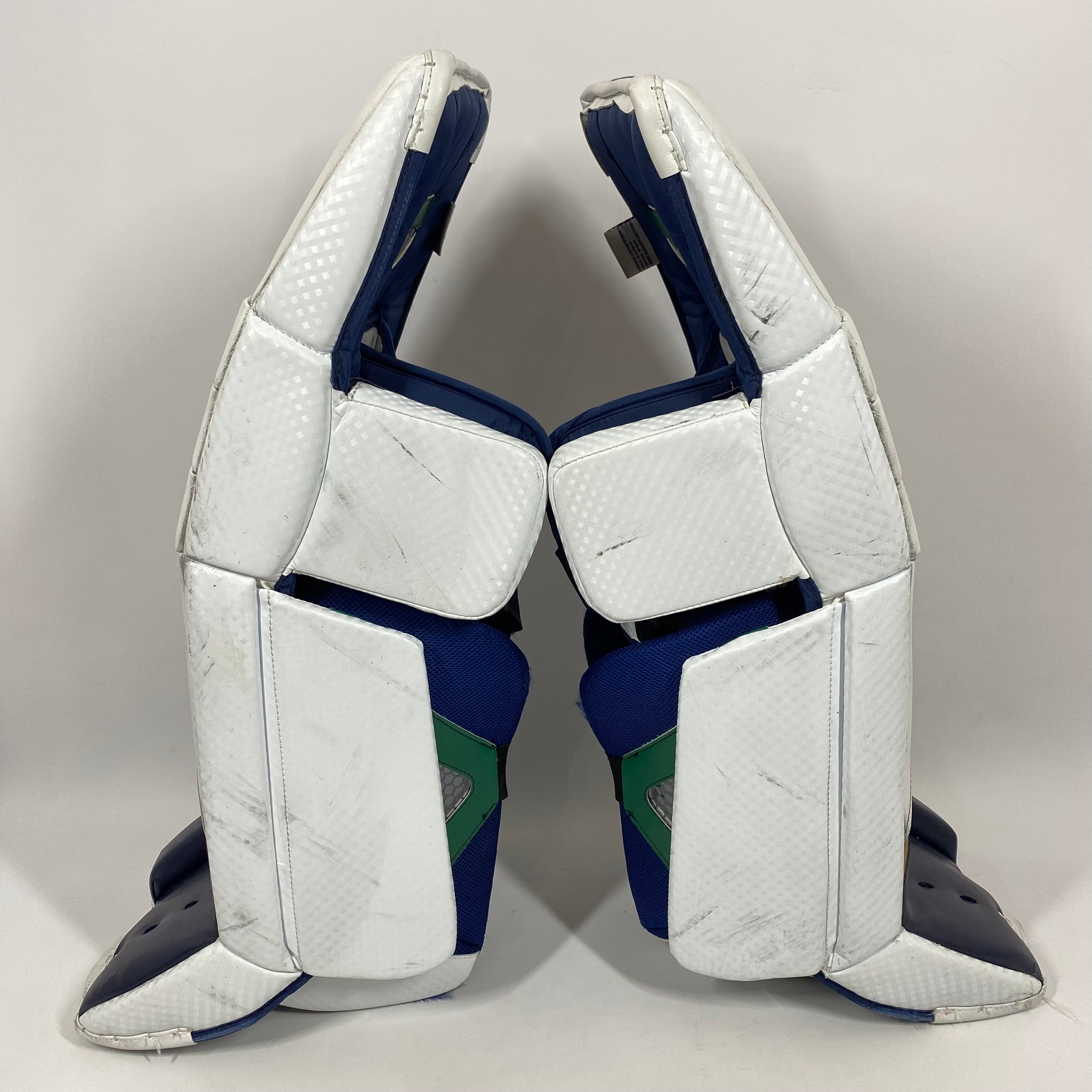 Vaughn Pro Custom - Jambières de gardien NCAA Pro Stock d'occasion (blanc/bleu/or)